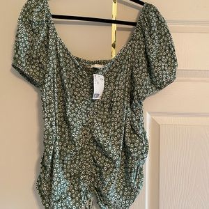 H&M women’s too XXL size. NWT!